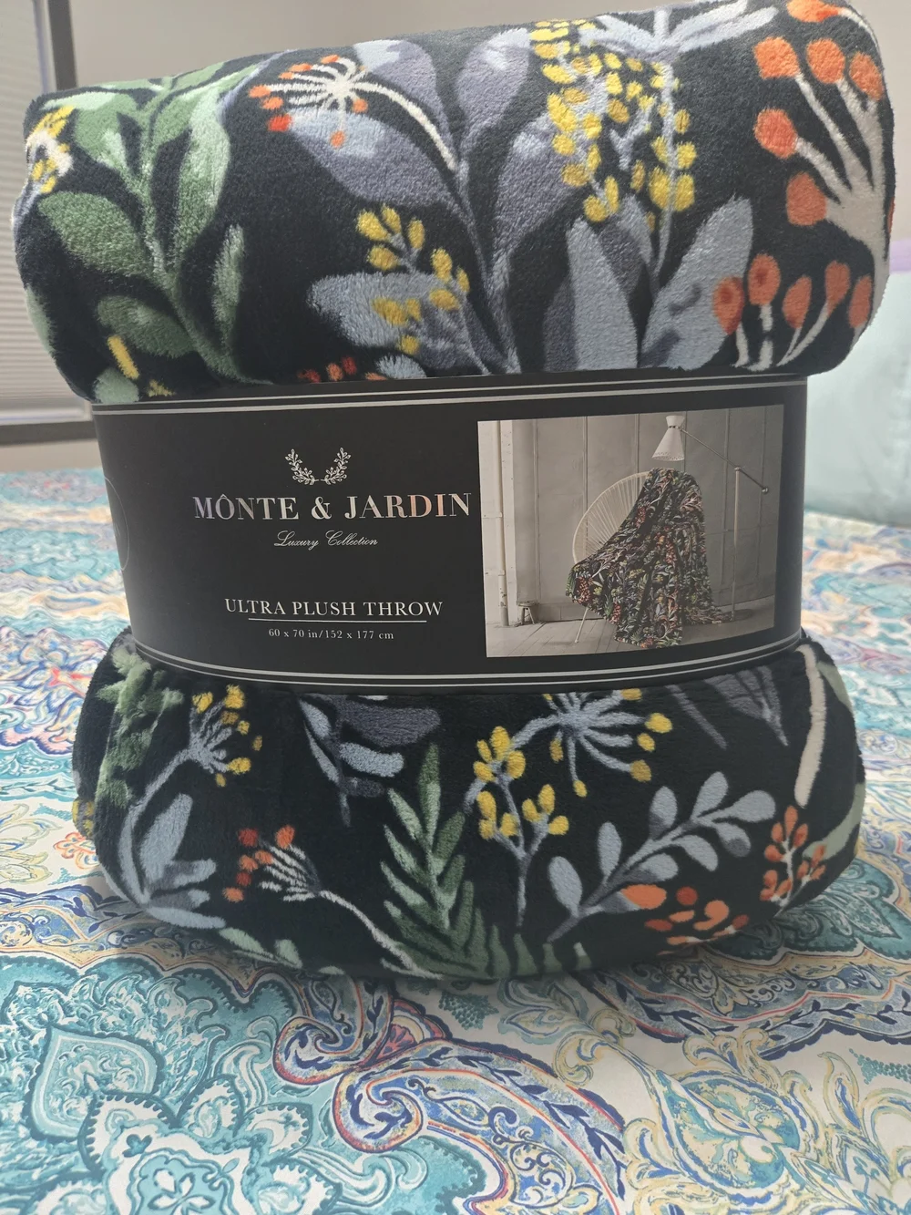 Black Floral Plush Throw Blanket - Black Multicolor - Picture 2 of 3
